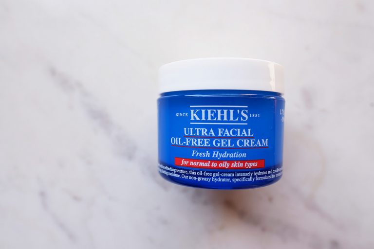 Kiehl's Ultra Facial Oilfree Gel Cream to mattify oily skin