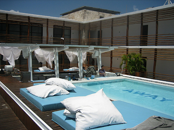 Piscine Deseo Hôtel and Lounge Cancun