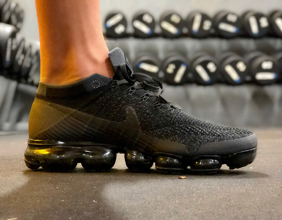 nike vapormax black