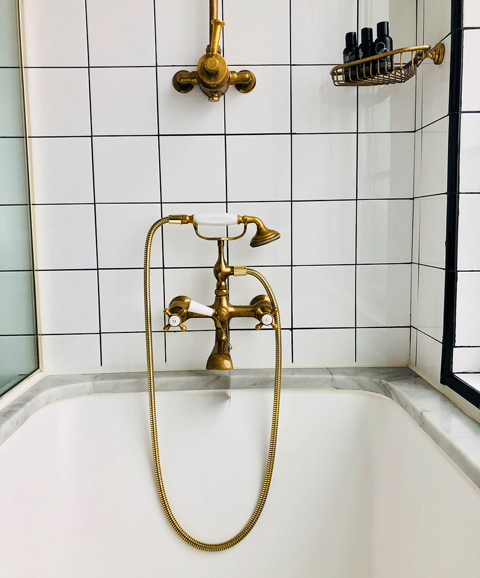 The Ludlow Hotel Take A Bath With A View Of New York