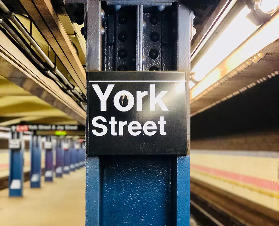 station metro york street brooklyn