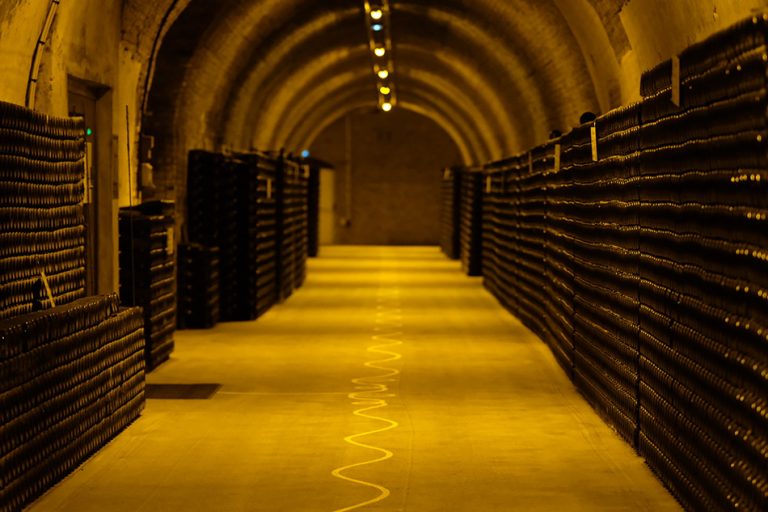 Caves du Champagne Ruinart Coulisses d'une production d’exception